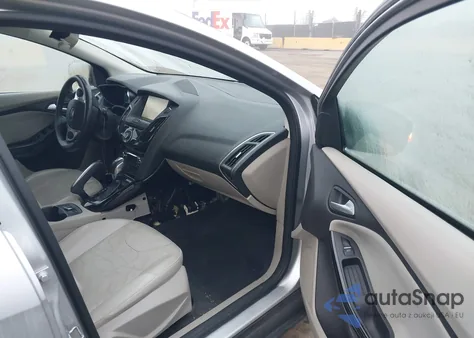 2013 Ford Focus Electric z USA, uszkodzony, nr VIN 1FADP3R41DL277657